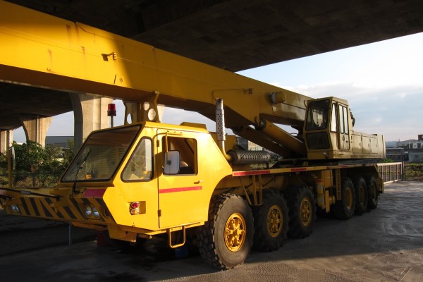 Crane Truck